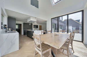 Photo 19- click for photo gallery